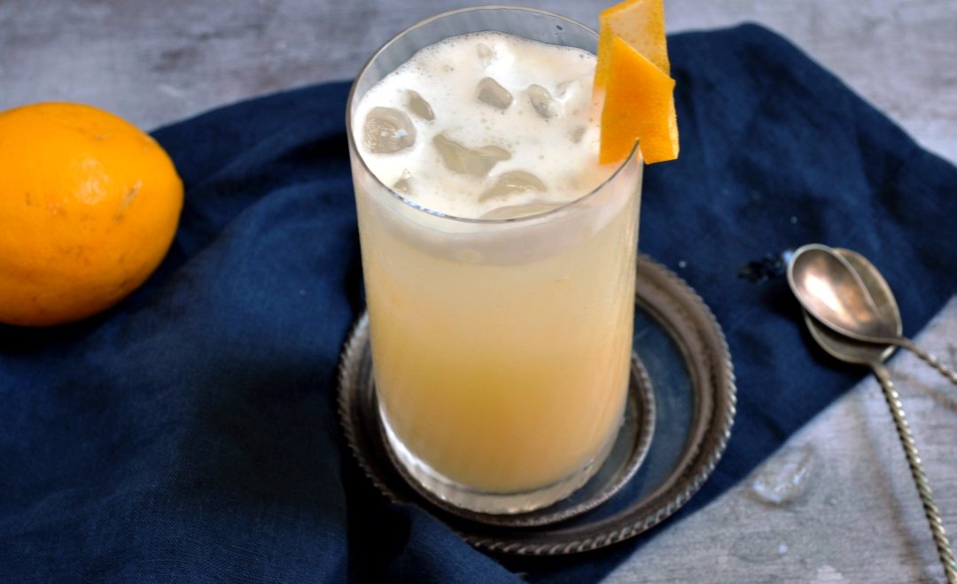 Golden Fizz Cocktail